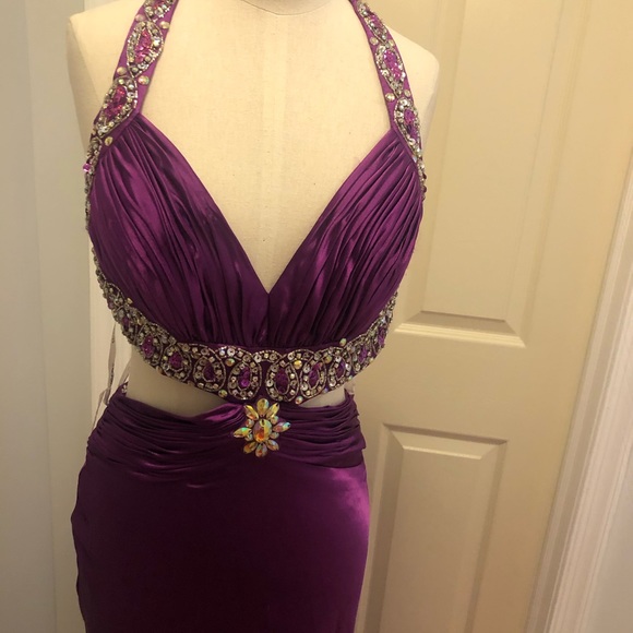 Dress - Picture 3 of 3